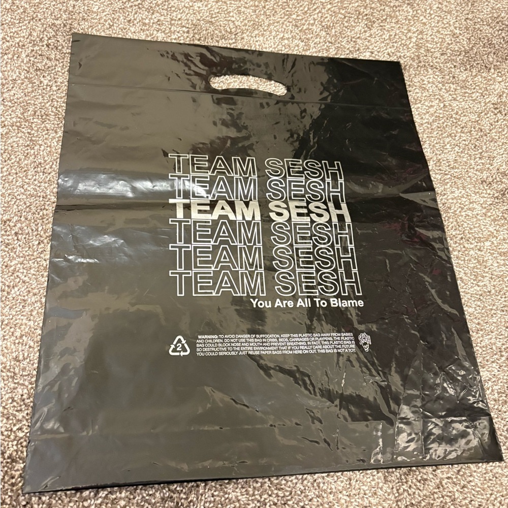 Teamsesh merch bag